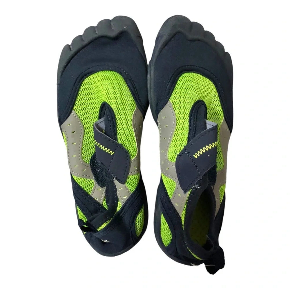 NEWTZ little boys navy blue & green UPF 50+ sun protected water shoes size‎ 13-1